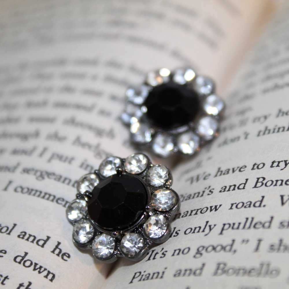 STUNNING Black Rhinestone Cocktail Earrings NEW